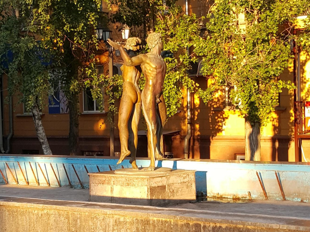Lovers Fountain景点图片
