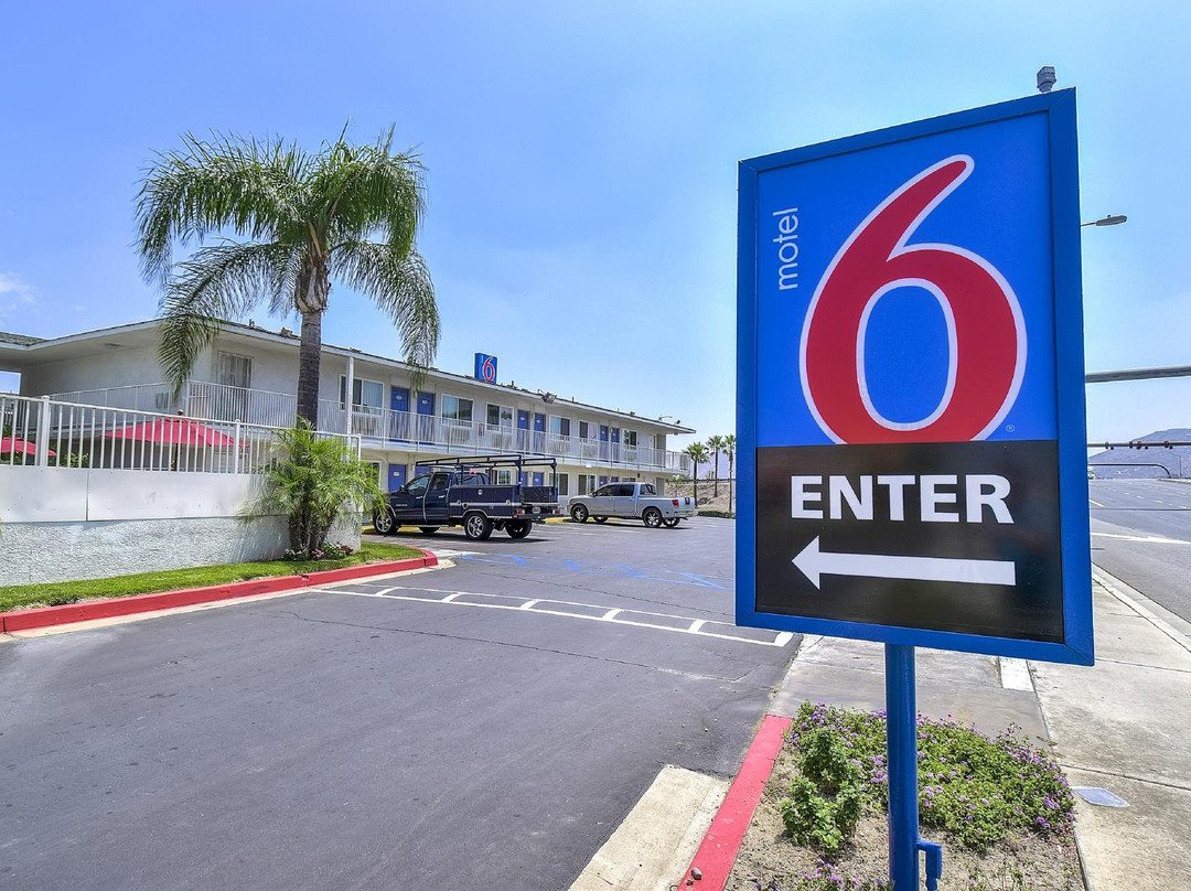 方塔纳酒店住宿-Motel 6 Fontana