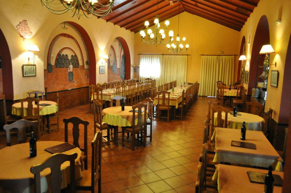 La Puebla del Rio餐馆和美食-Asador de La Puebla
