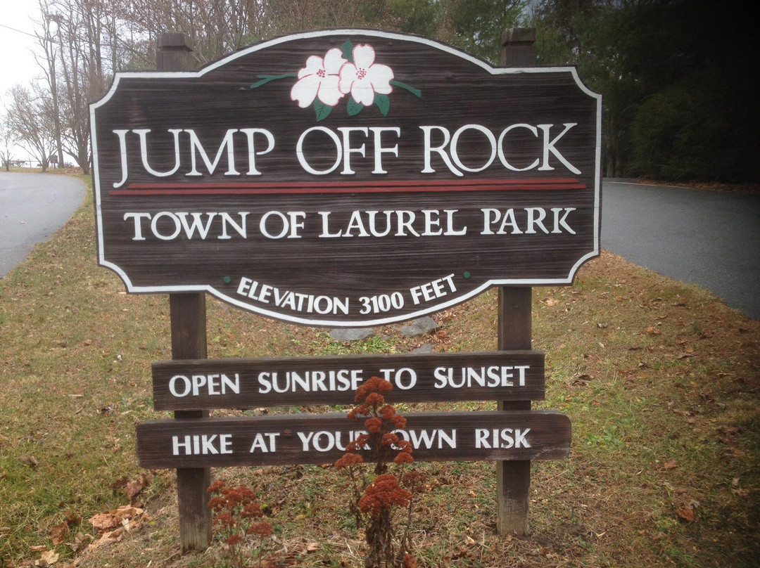 Jump Off Rock景点图片
