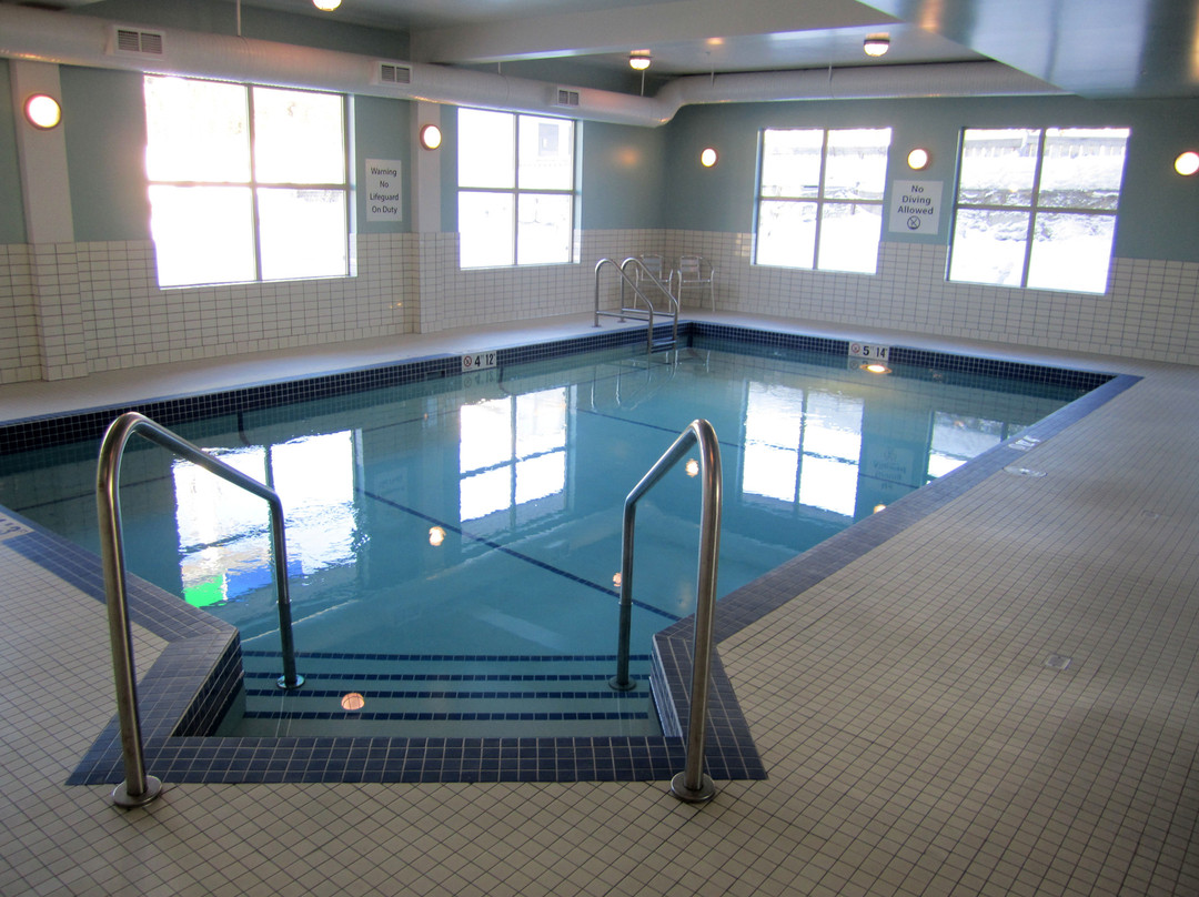 戈尔登酒店住宿-Holiday Inn Express Golden-Kicking Horse