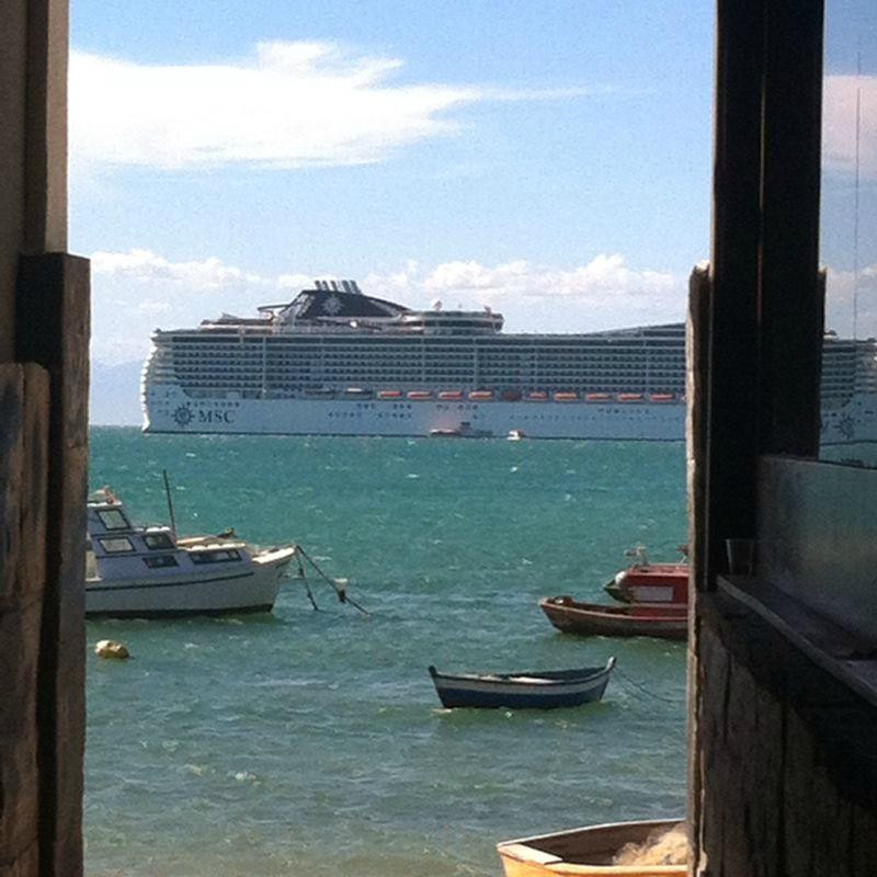 Praia do Canto-布基亚斯必去景点