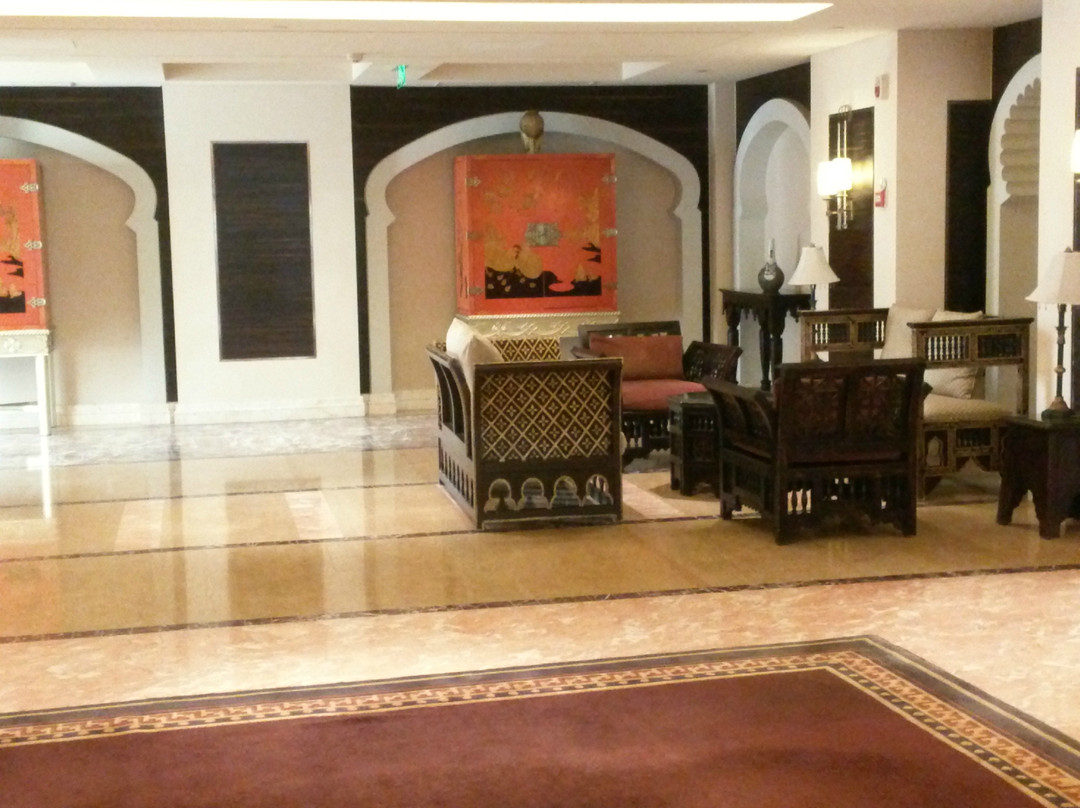 月亮河温泉假日酒店主图