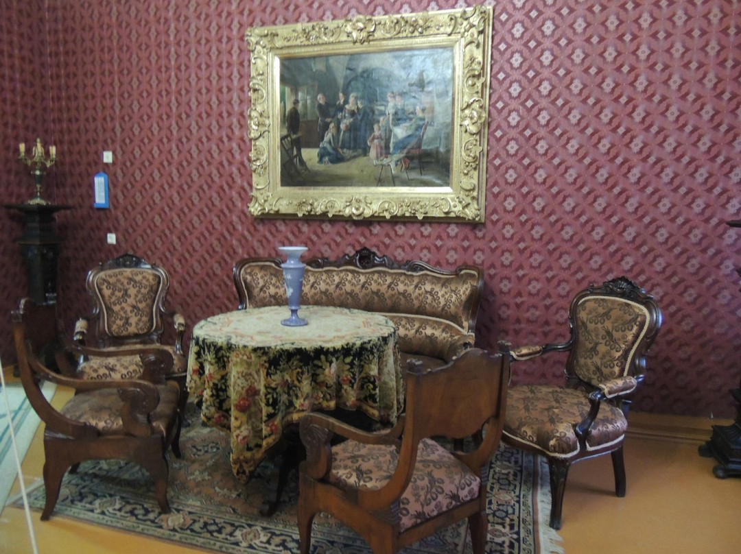 Shishkin Memorial House Museum景点图片