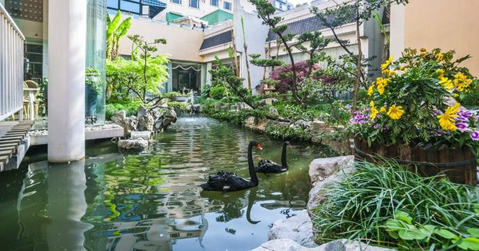 园林格兰云天大酒店主图