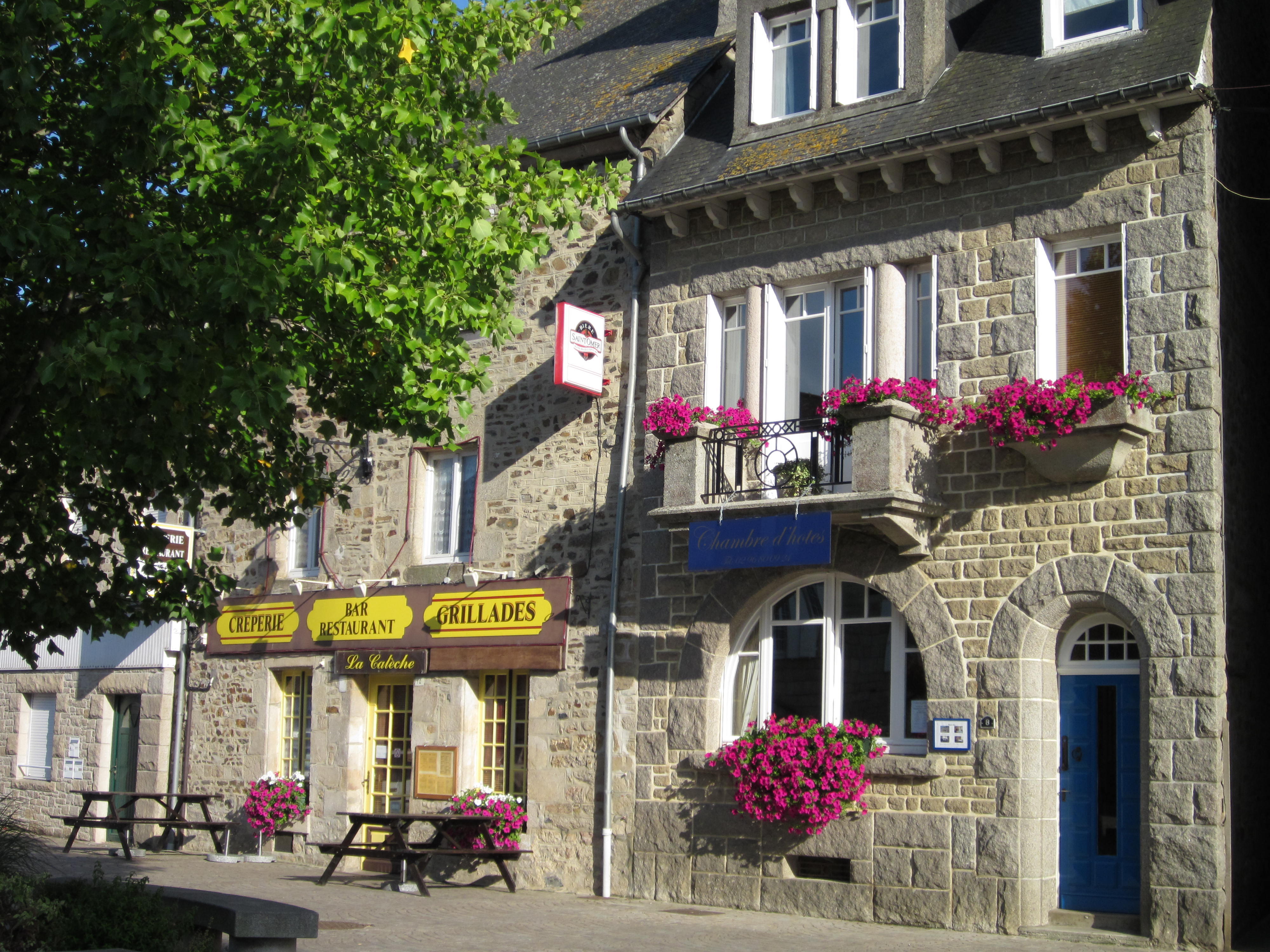 Place Duguesclin-官方