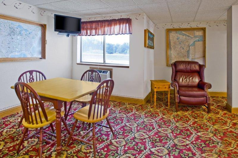 Americas Best Value Inn - Morton / Redwood Falls