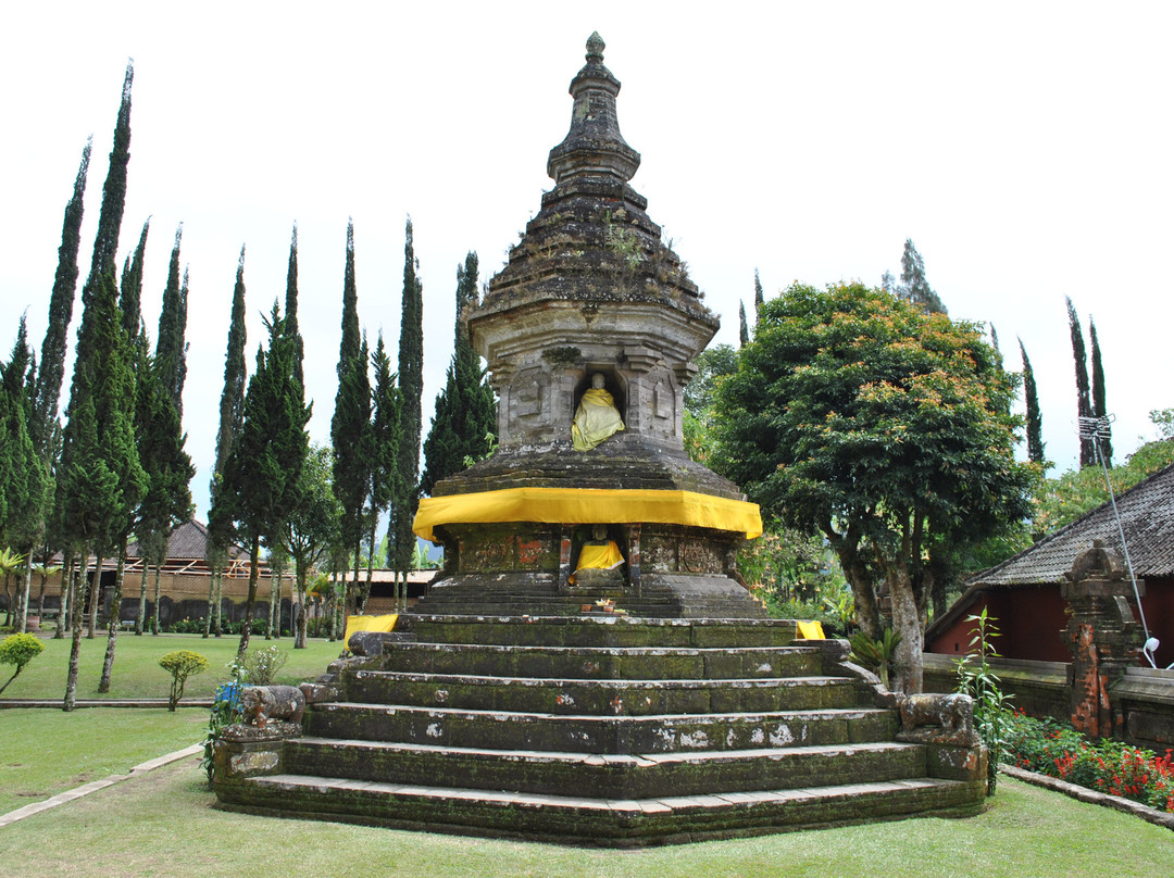 乌伦达努布拉坦寺-达巴南必去景点