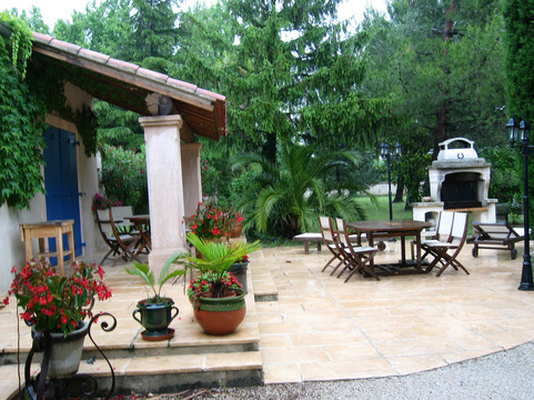 米斯特拉尔旅馆主图