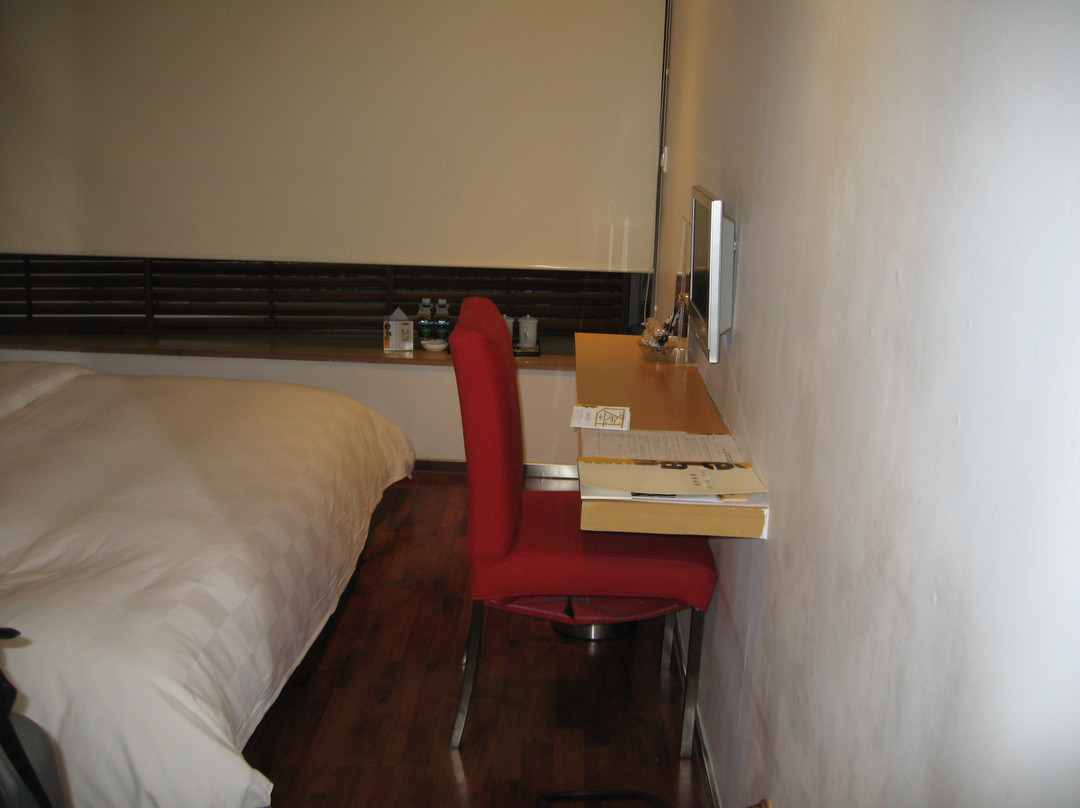 米兰花酒店主图