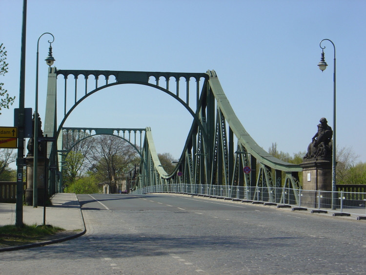 Glienicke Bridge-波茨坦必去景点