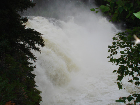 Kwastichewan Falls-Wabowden必去景点