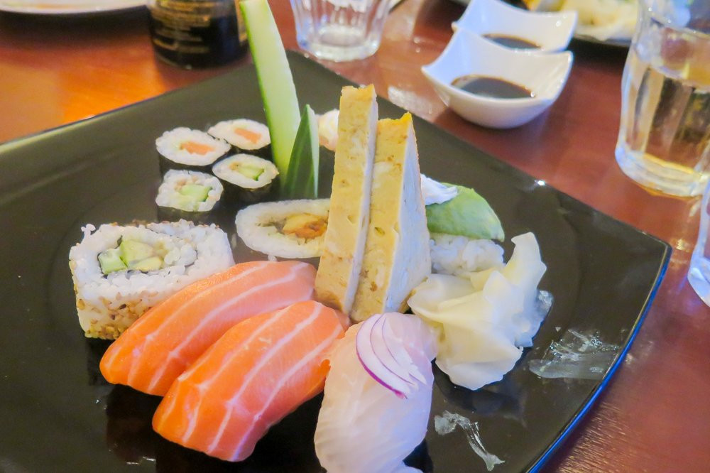 Lapinjarvi餐馆和美食-Sakura Deli