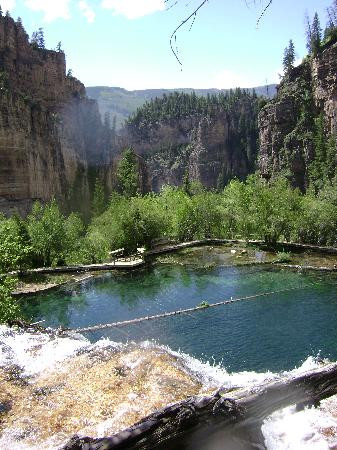 Hanging Lake Trail-格伦伍德温泉必去景点