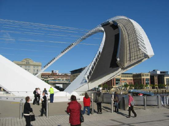 Gateshead Millenium Bridge-盖茨黑德必去景点