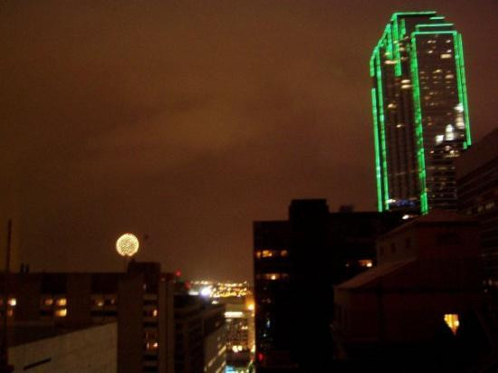 重逢塔-达拉斯必去景点