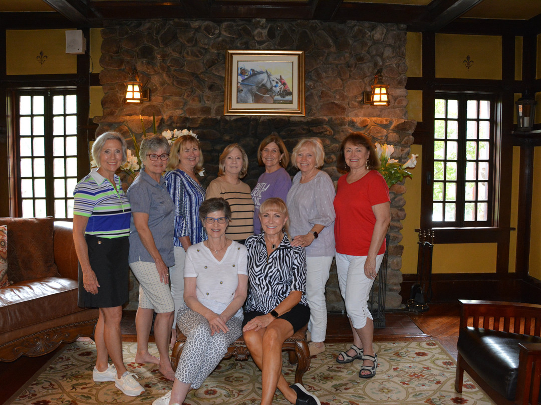 Hilltop Manor Bed & Breakfast主图