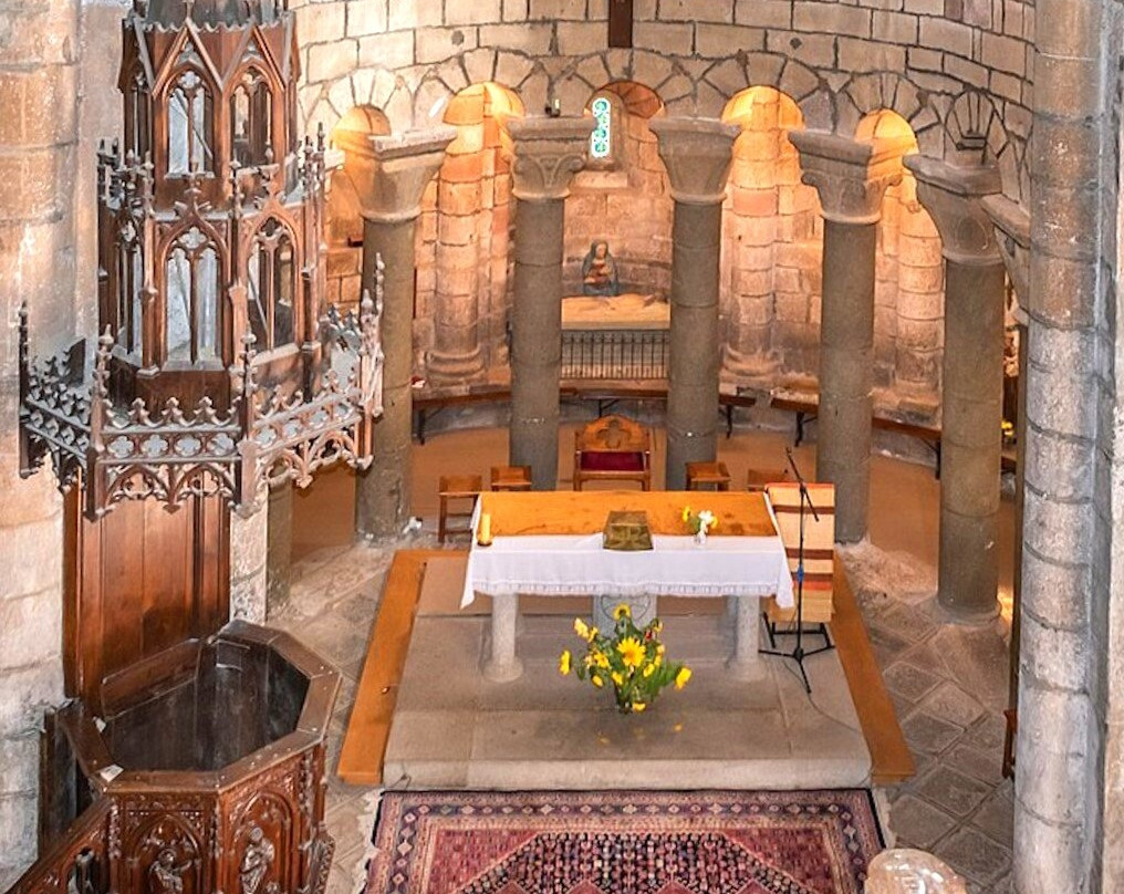 Eglise Saint-Pierre et Saint-Michel à Saint-Urcize-Saint-Urcize必去景点