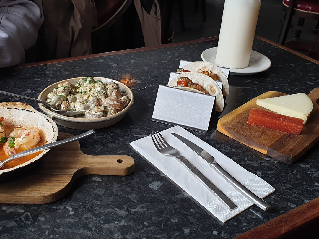 Chia Tapas Bar