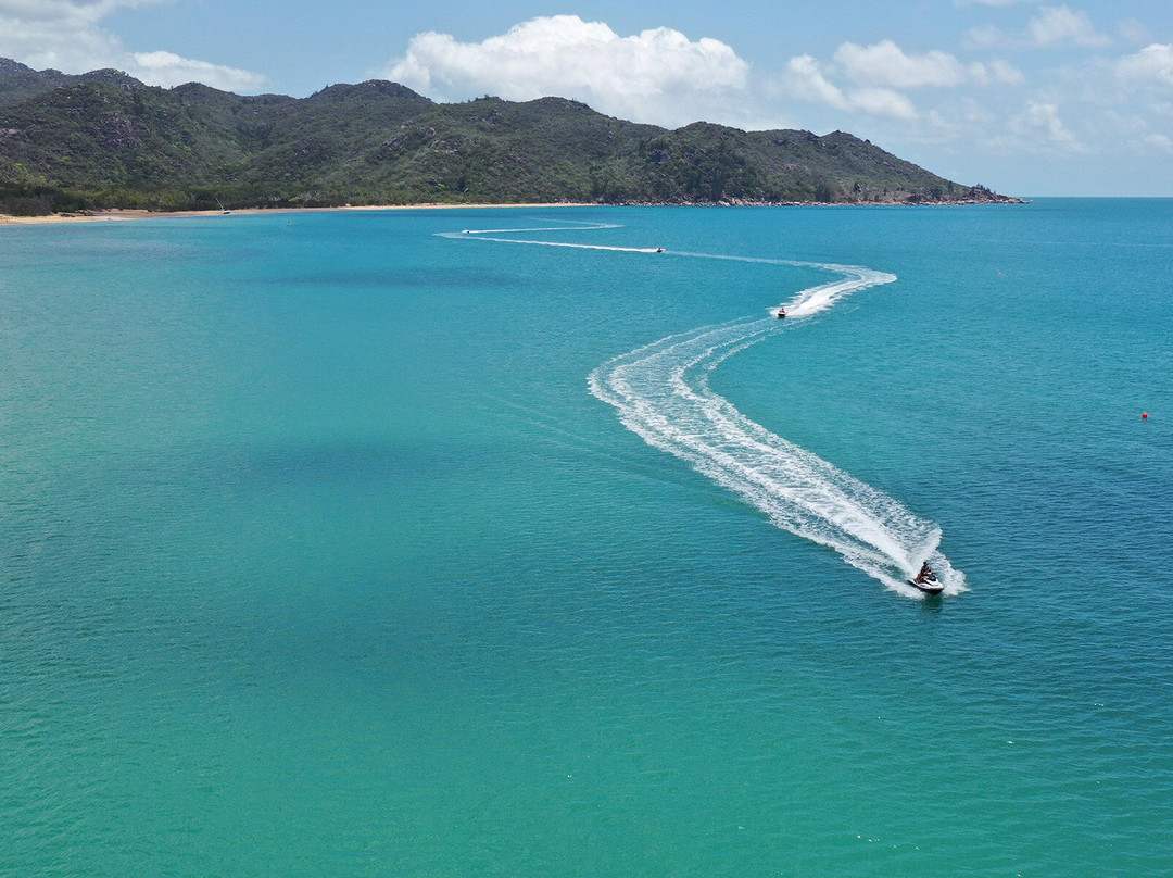 Magnetic Island Jet Skis-Horseshoe Bay必去景点
