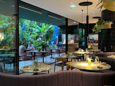 Restaurant & Bar Animal