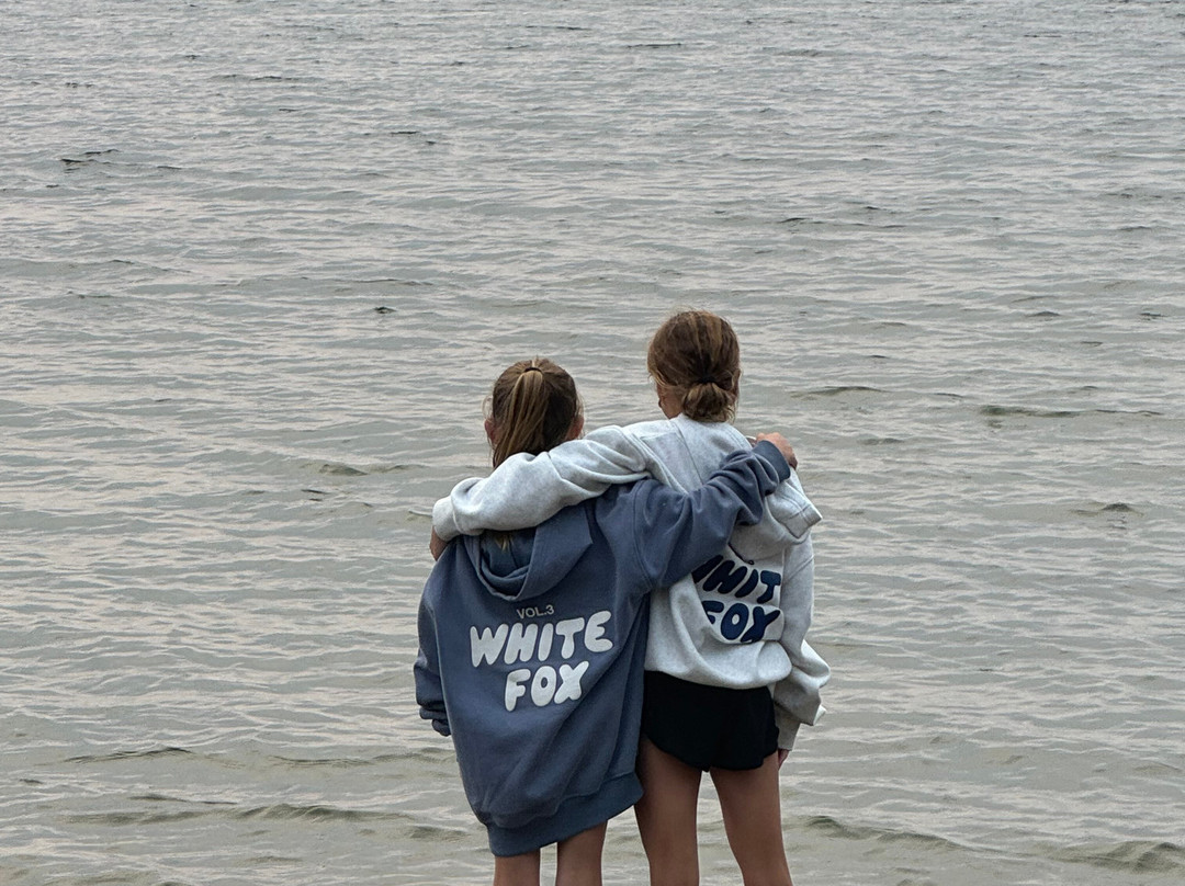 Madden's on Gull Lake主图