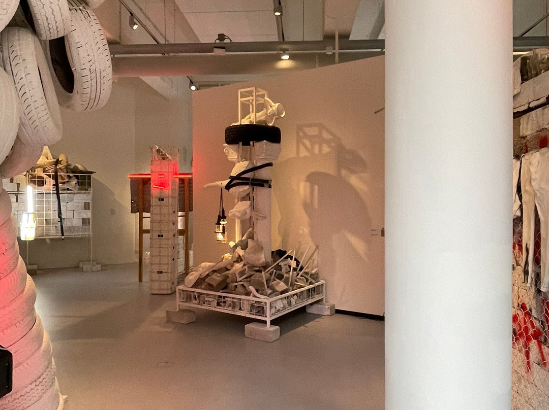 Museum van Bommel van Dam-芬洛必去景点