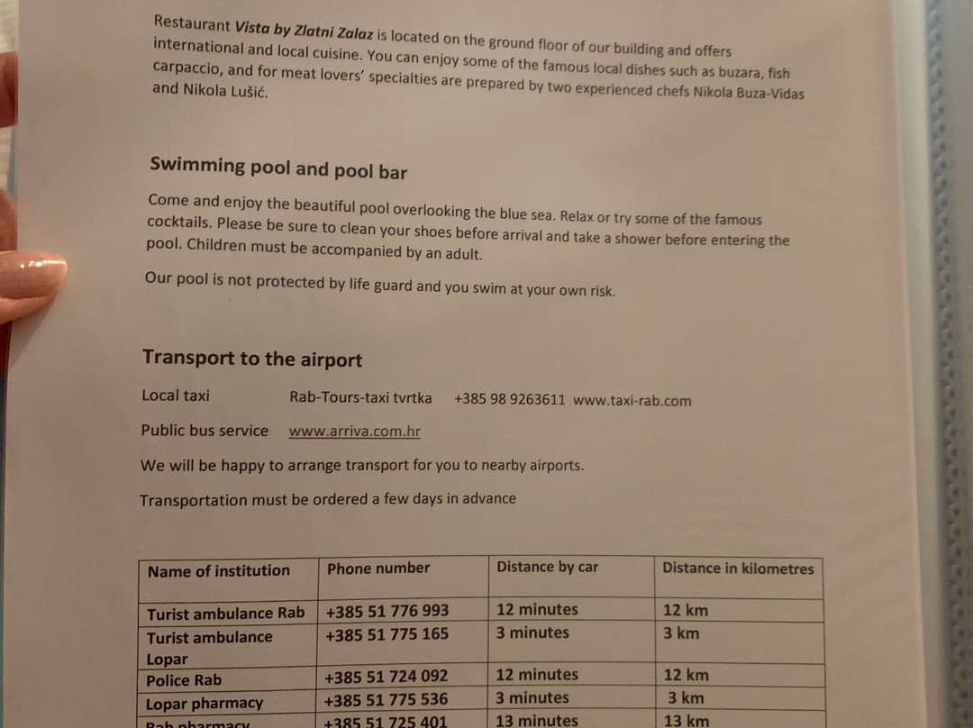 Zlatni Zalaz Apartments主图