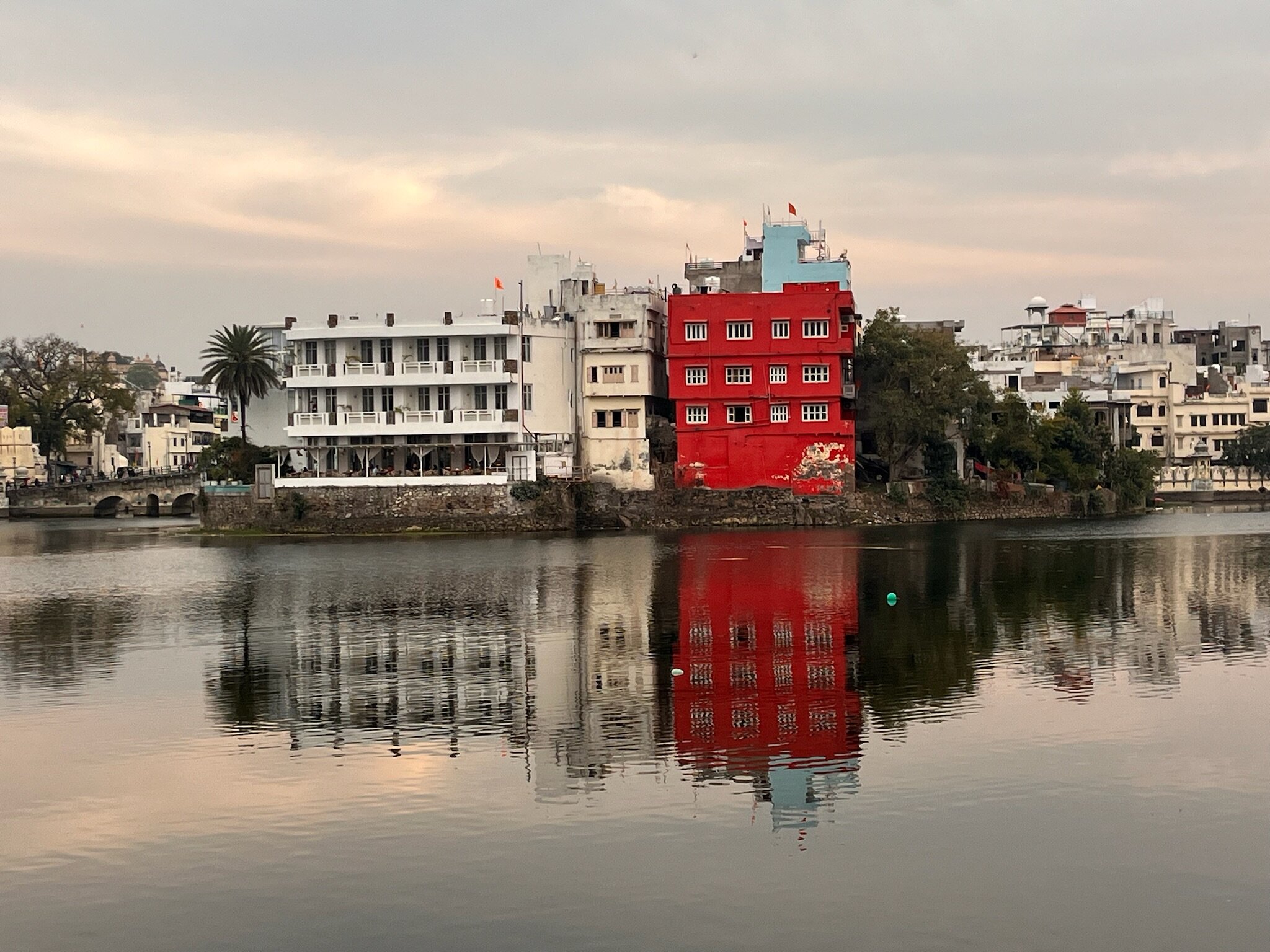 Oolala - Your Lake House in the Center of Udaipur-浴室