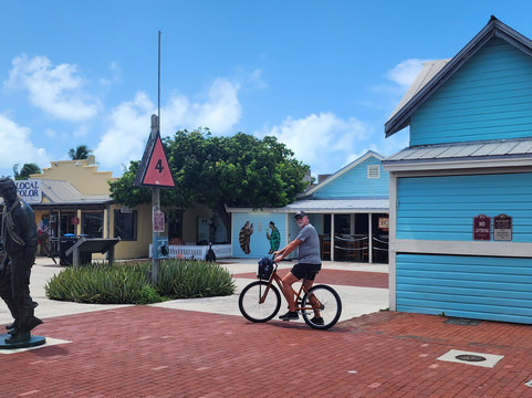 Island Safari Rentals-基韦斯特必去景点