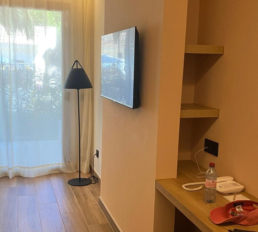 Robinson Cala Serena主图