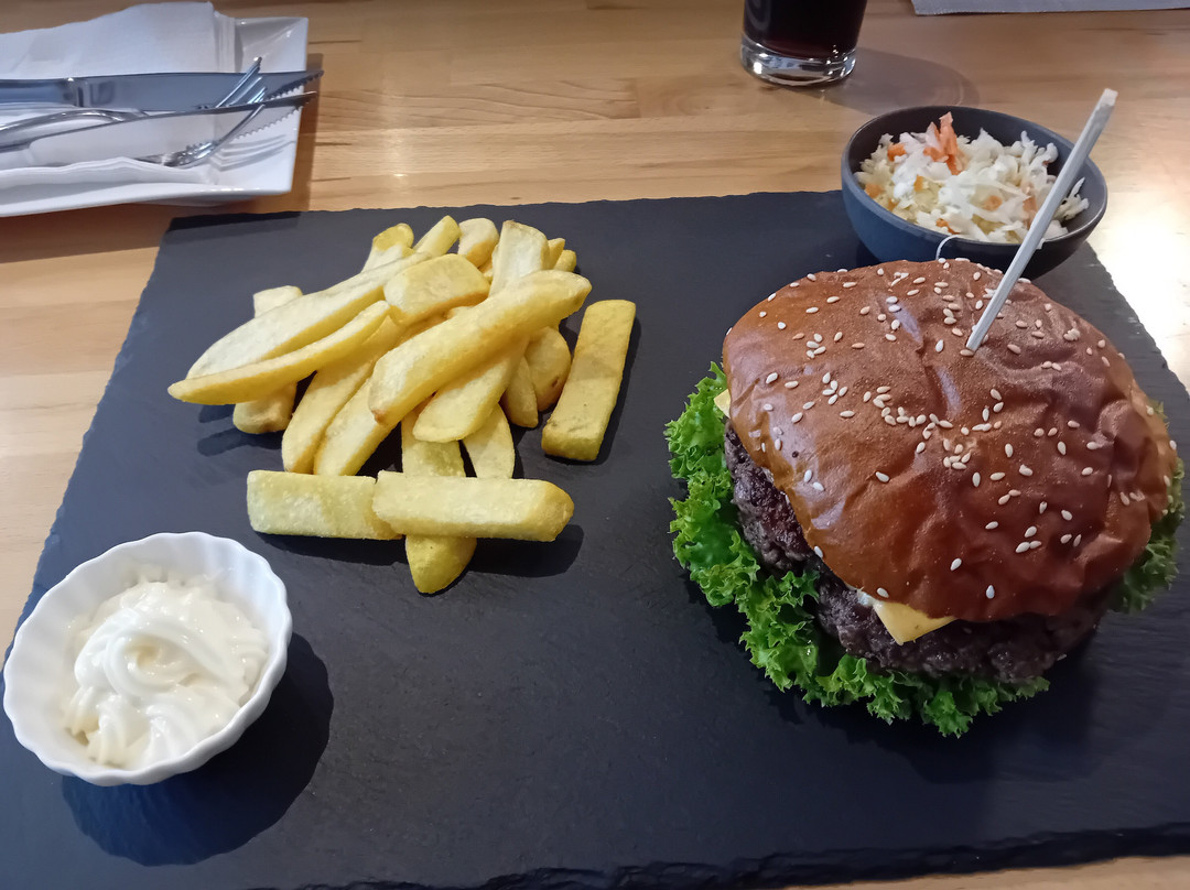 Delicious Grill & Bar