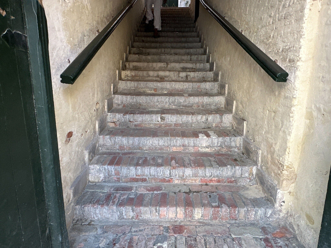 Bir Barouta-凯鲁万必去景点