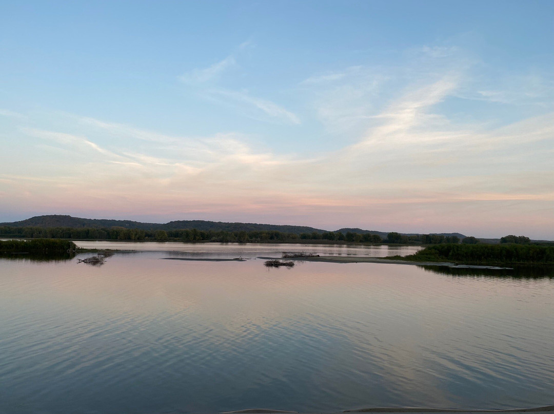 Off Shore Bar & Grill