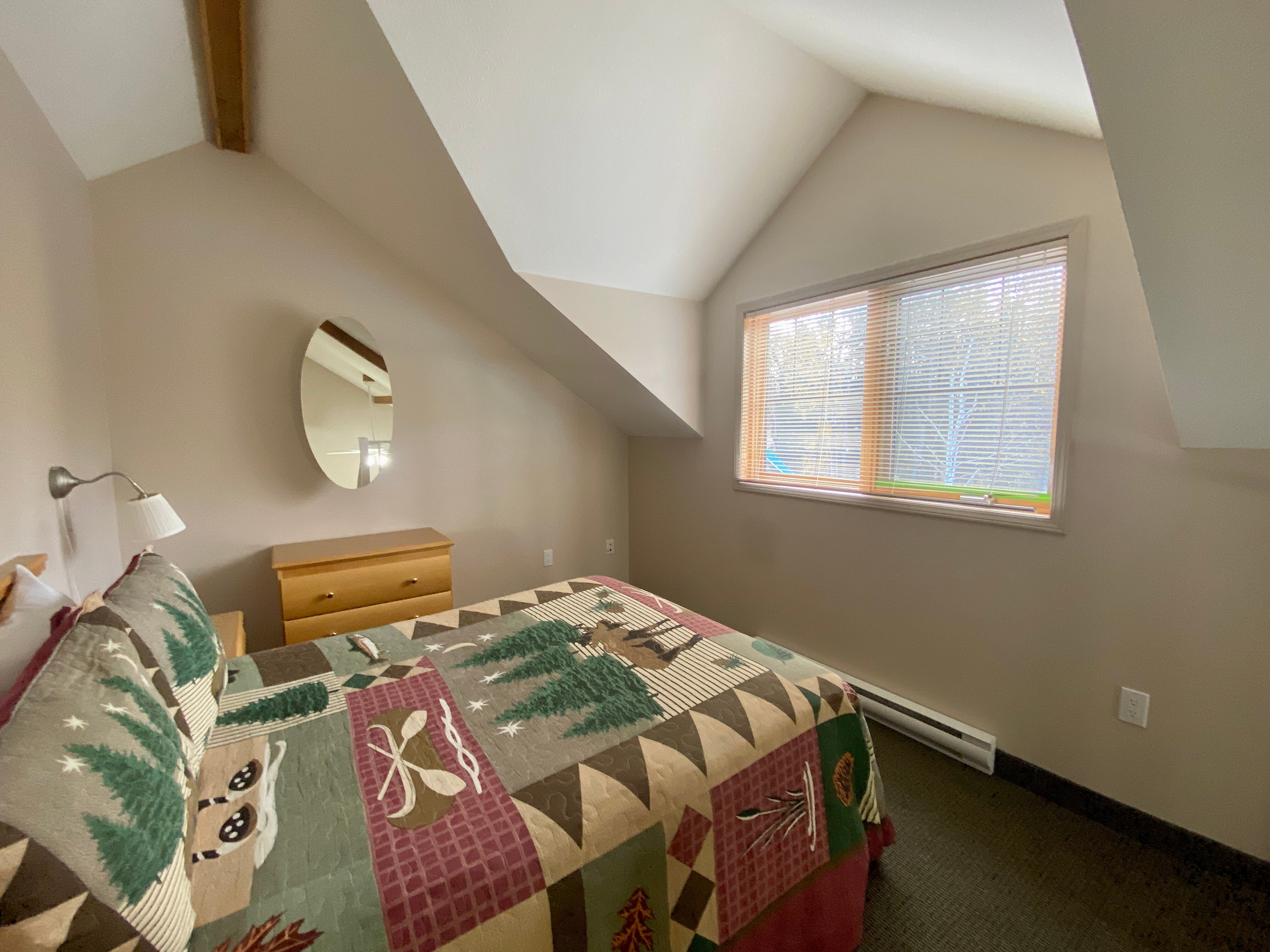 The Suites At Waskesiu-客卧