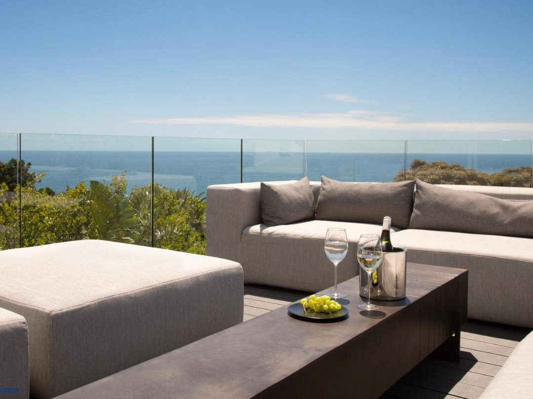 Premium Cape Camps Bay Lodge