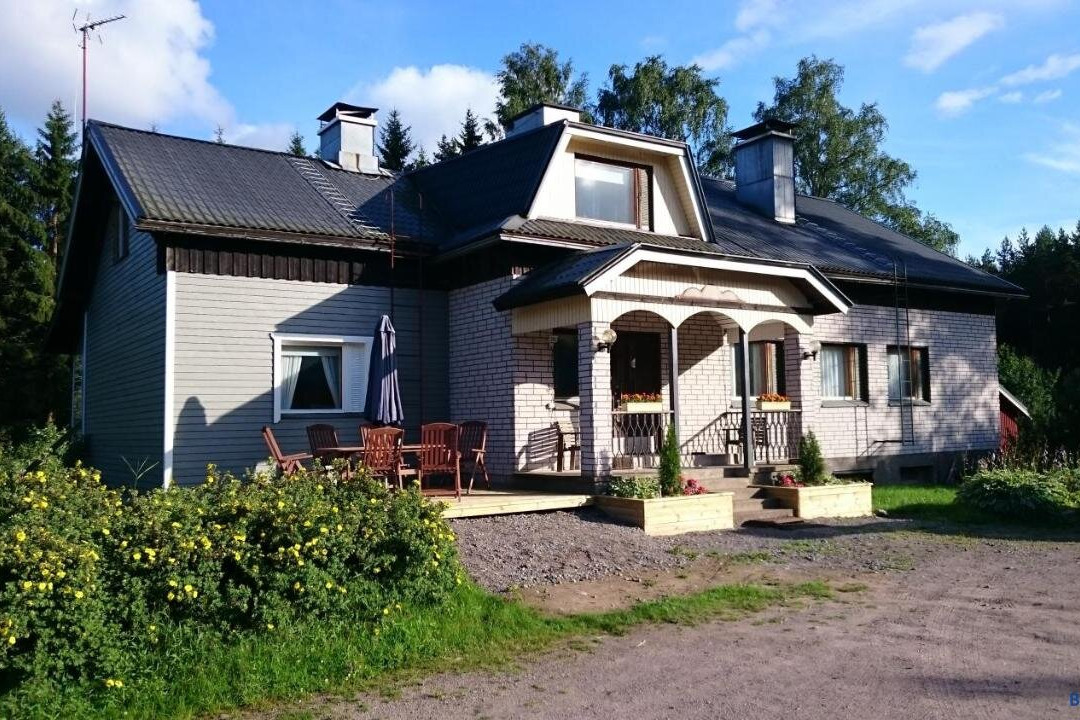 Metsäniityn Tuvat