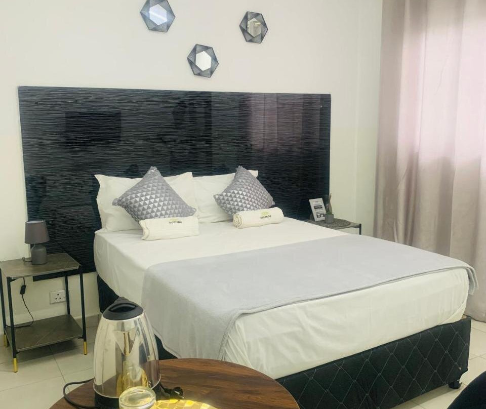40 40 Accommodation
