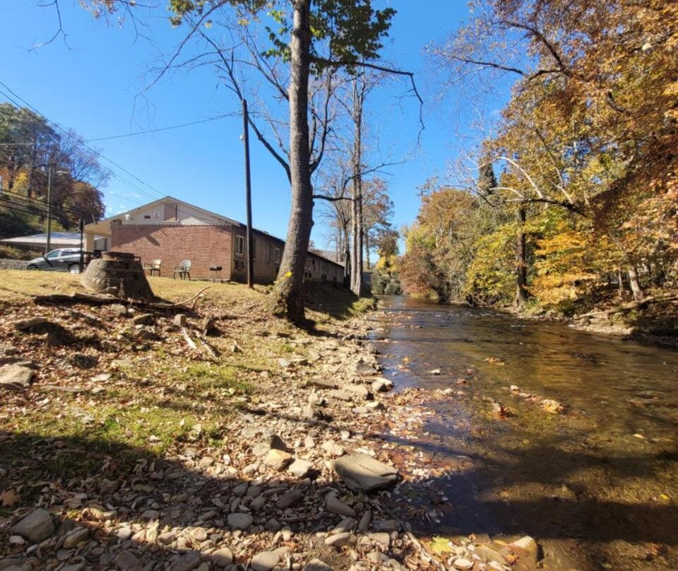 Dillsboro酒店住宿-Economy Inn