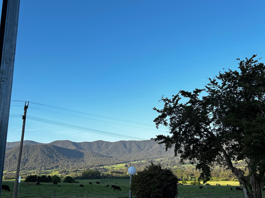 Mountain Creek Motel Bar And Restaurant主图