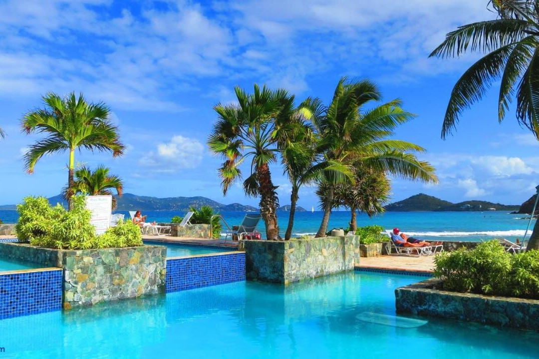 Luxury Beachfront - One Step to Sapphire Beach