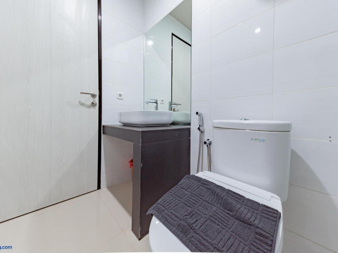 Sans Hotel Berau Square