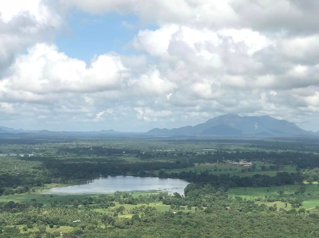 Tukbro-锡吉里亚必去景点