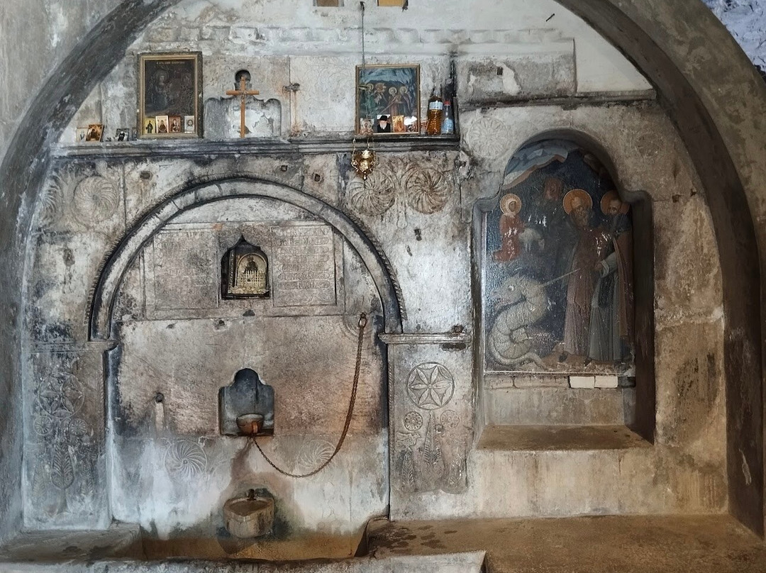 Mega Spileo Monastery-Kato Zachlorou必去景点