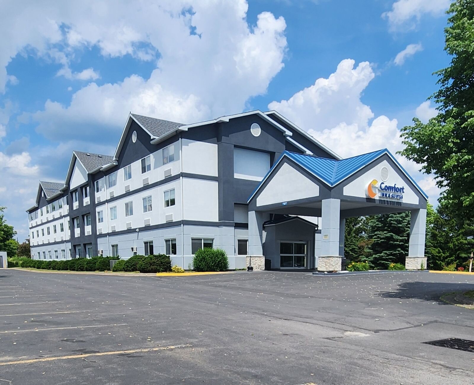 Comfort Inn & Suites Liverpool - Syracuse-浴室