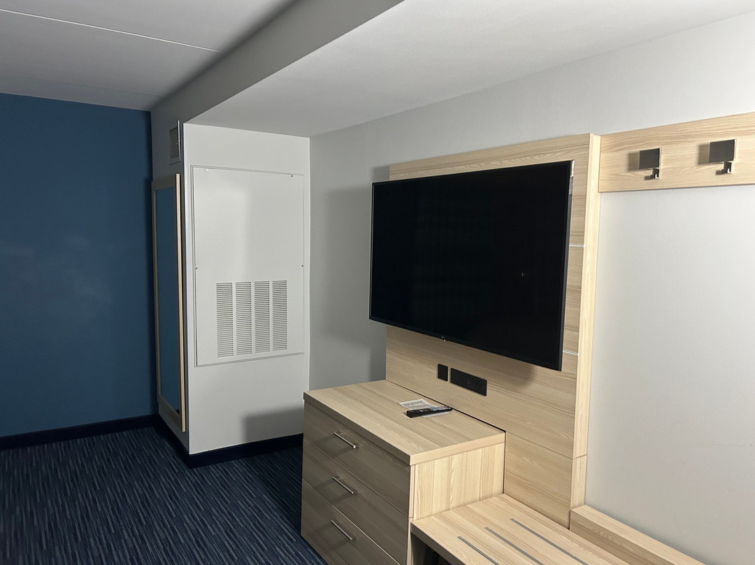 Holiday Inn Express Hotel & Suites Norfolk Airport by IHG主图