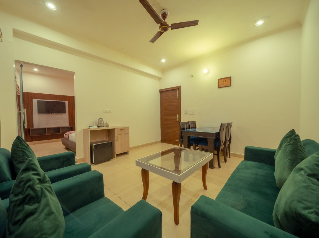 Hotel HSR View Inn主图