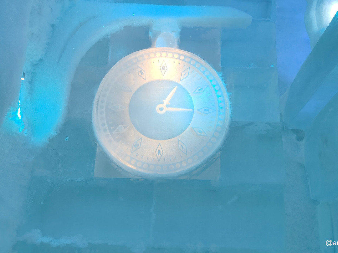 Ice Sculpting Lesson at The Ice Hotel