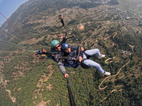 Blue Sky Paragliding-博卡拉必去景点