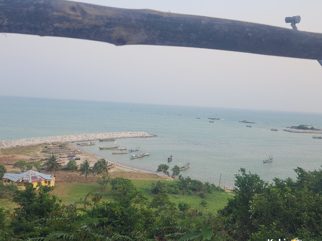 Abuesi Beach Resort主图